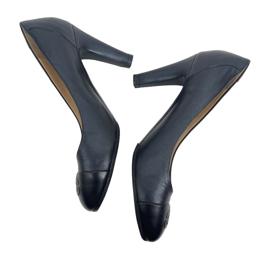 Chanel Cap Toe Leather Pumps CC Interlocking Logo Black Navy Size 39.5 - Picture 9 of 14